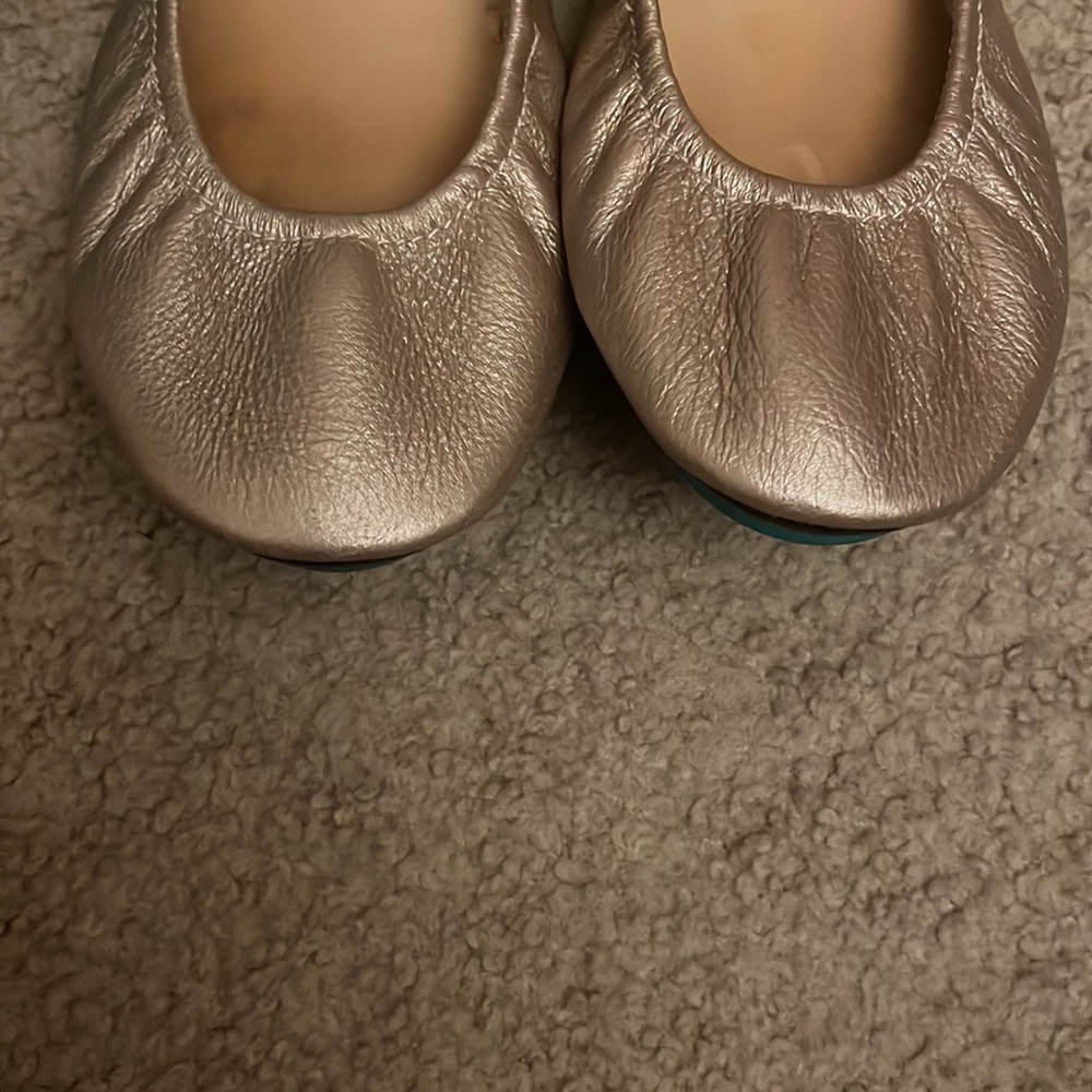 Tieks Foldable Ballet Flats in Rose Gold with Teal Soles - Picture 4 of 6